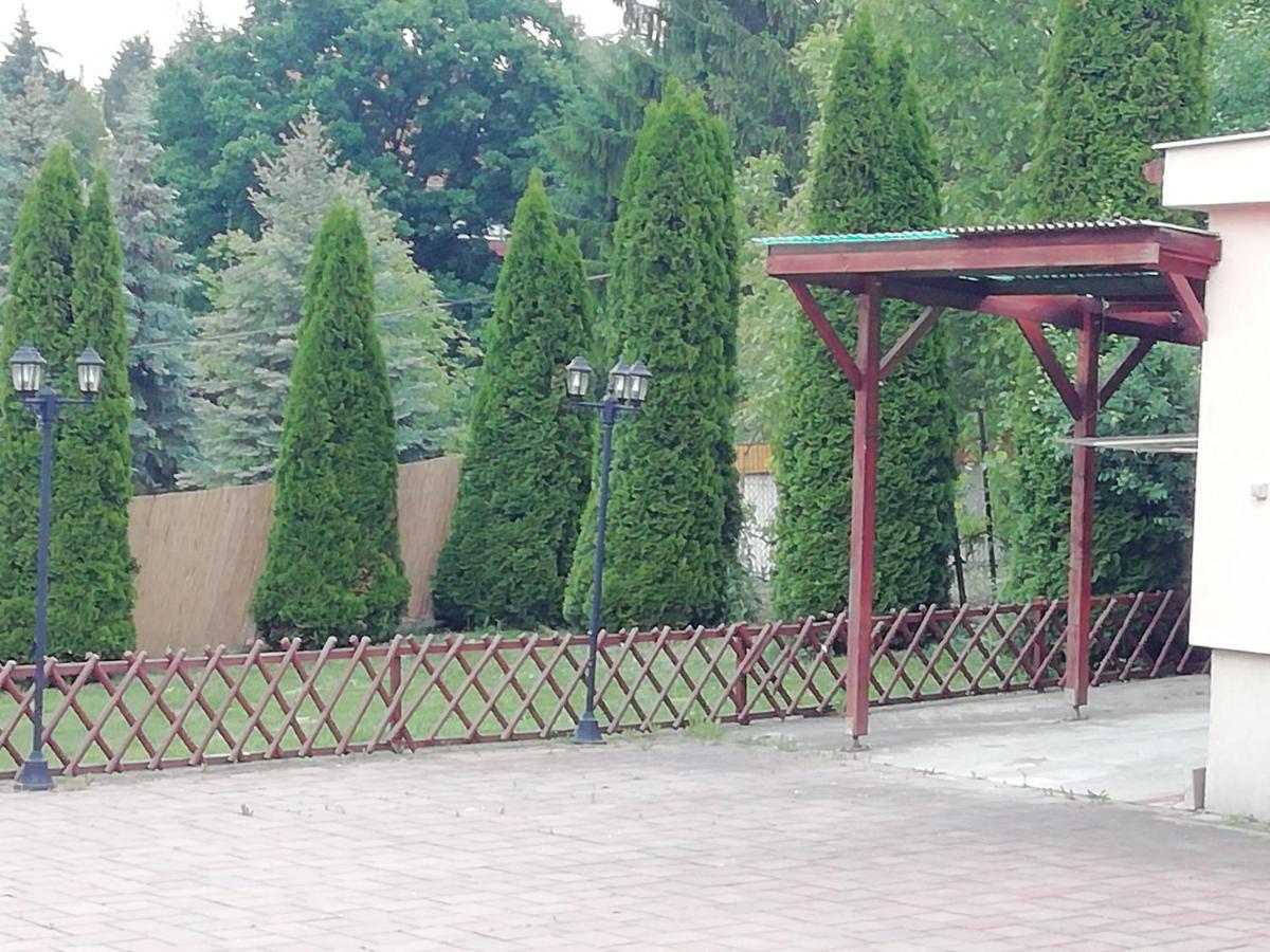 Asta La Vista Vendeghaz Hotel Мисколк Екстериор снимка