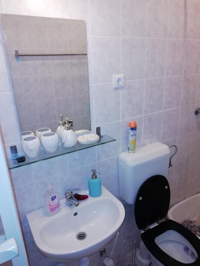 Asta La Vista Vendeghaz Hotel Мисколк Екстериор снимка