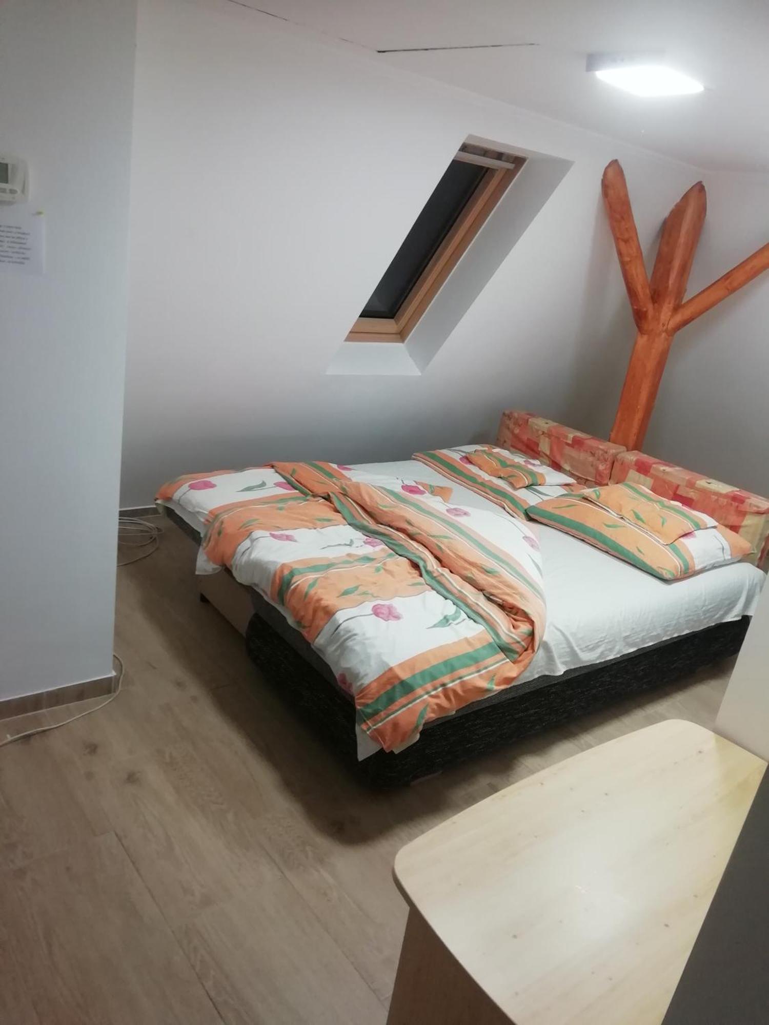 Asta La Vista Vendeghaz Hotel Мисколк Екстериор снимка