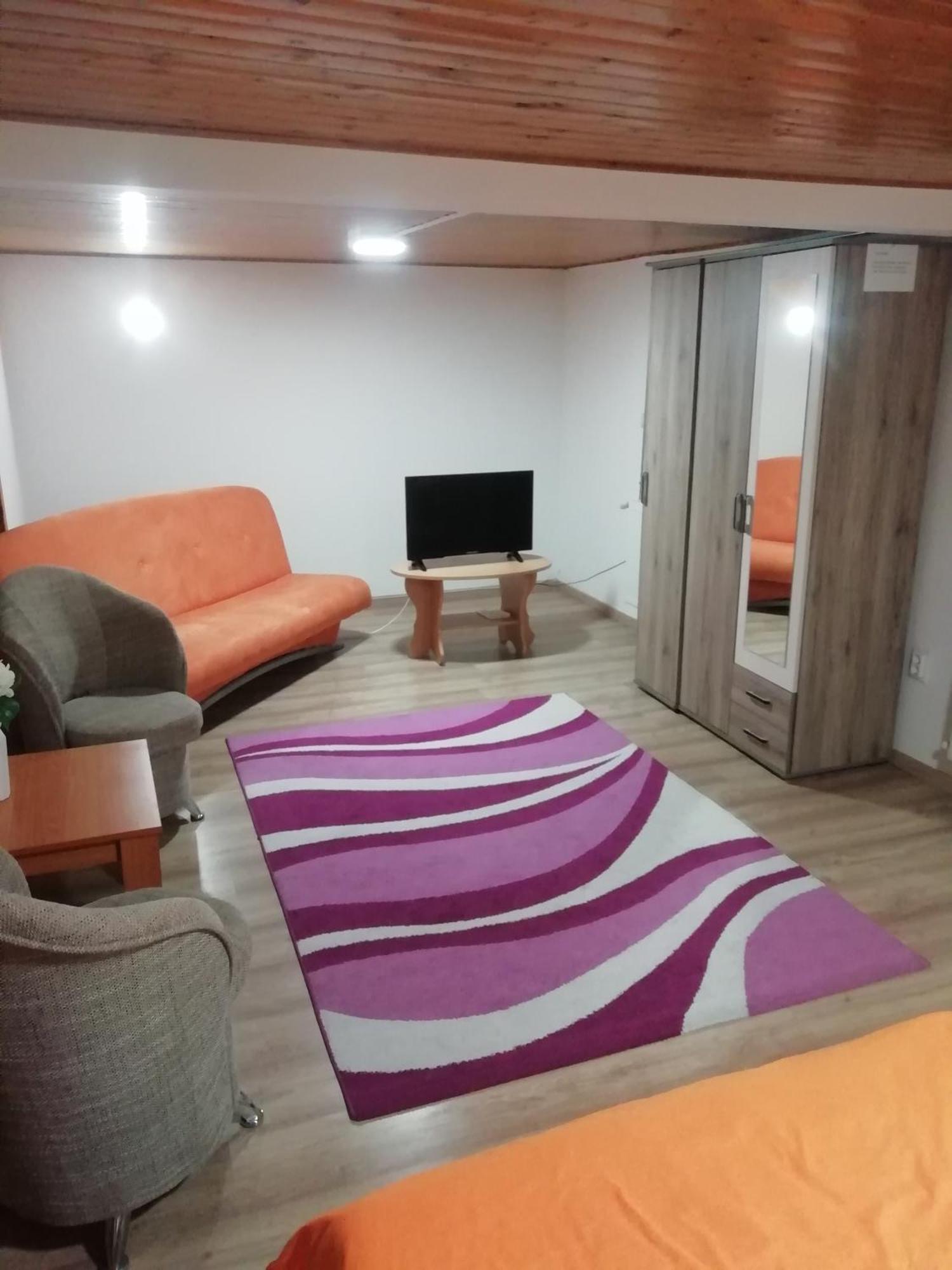 Asta La Vista Vendeghaz Hotel Мисколк Екстериор снимка