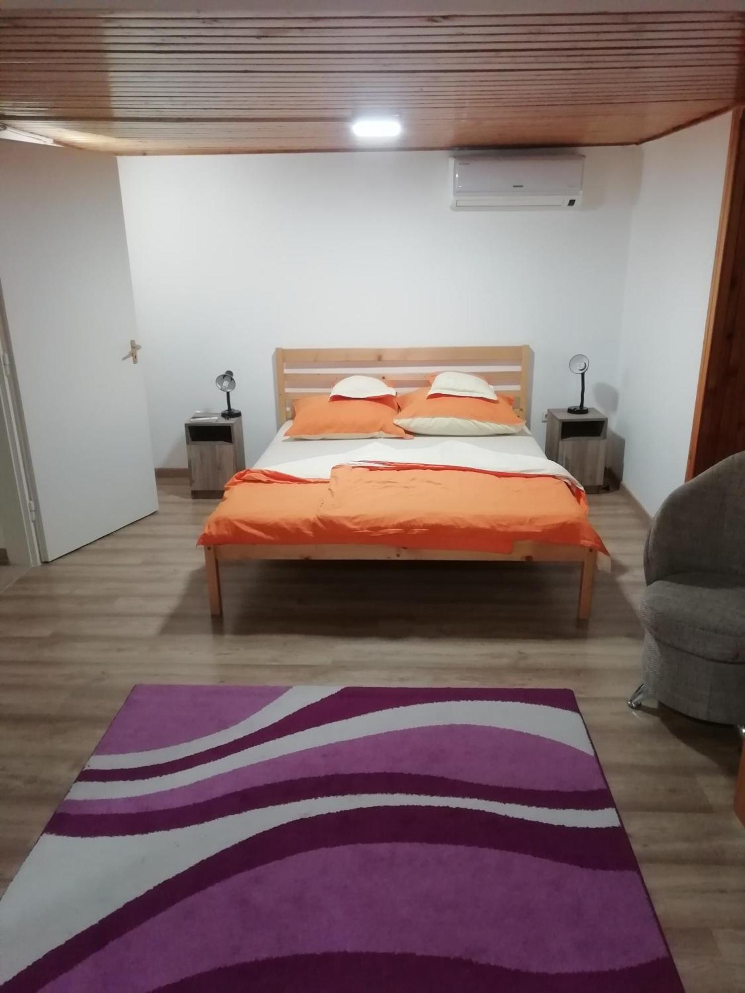 Asta La Vista Vendeghaz Hotel Мисколк Екстериор снимка