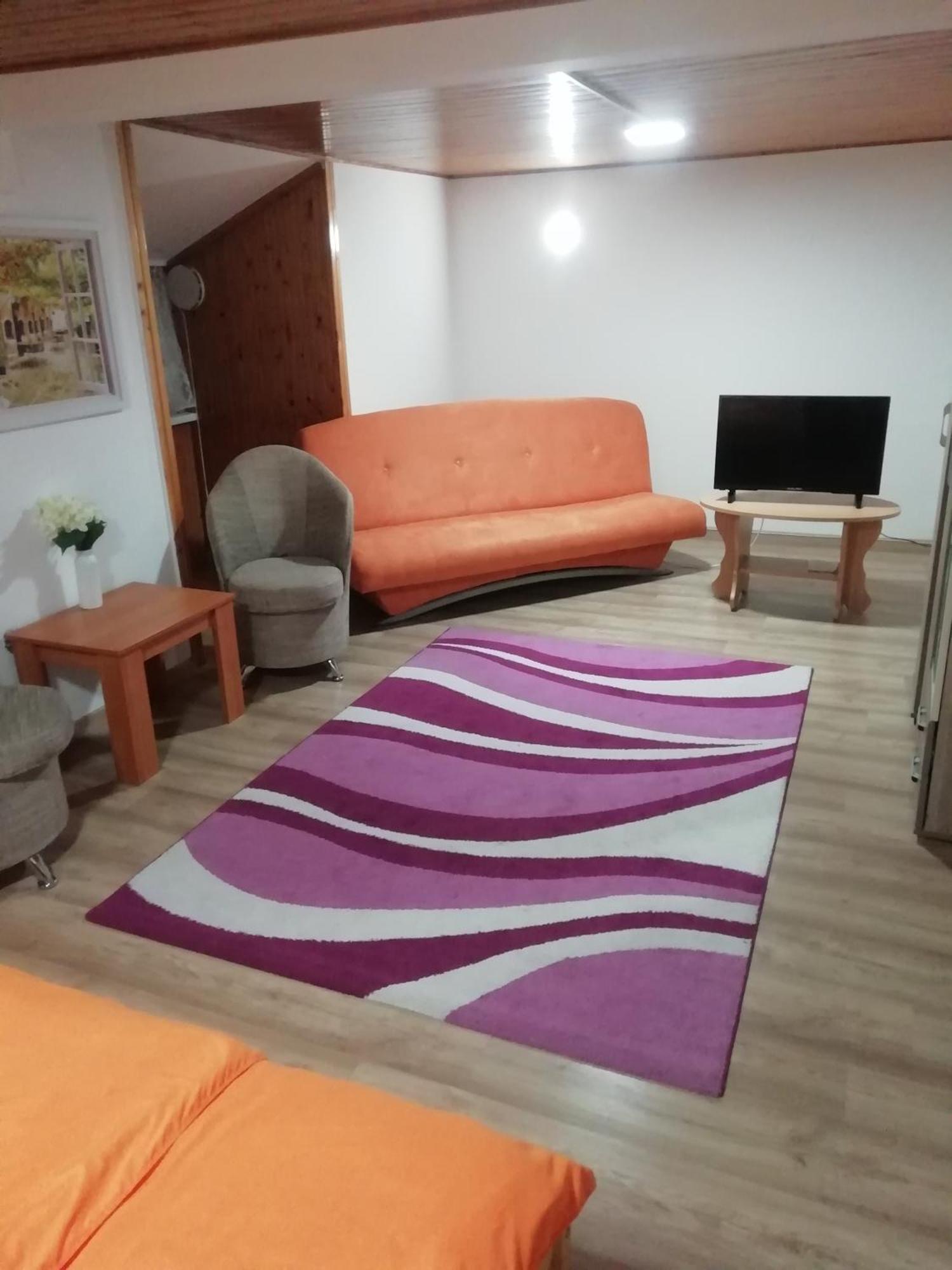 Asta La Vista Vendeghaz Hotel Мисколк Екстериор снимка